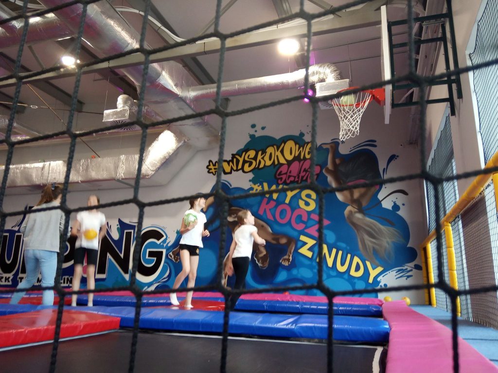 Integracja w Jumping Park – kl. V