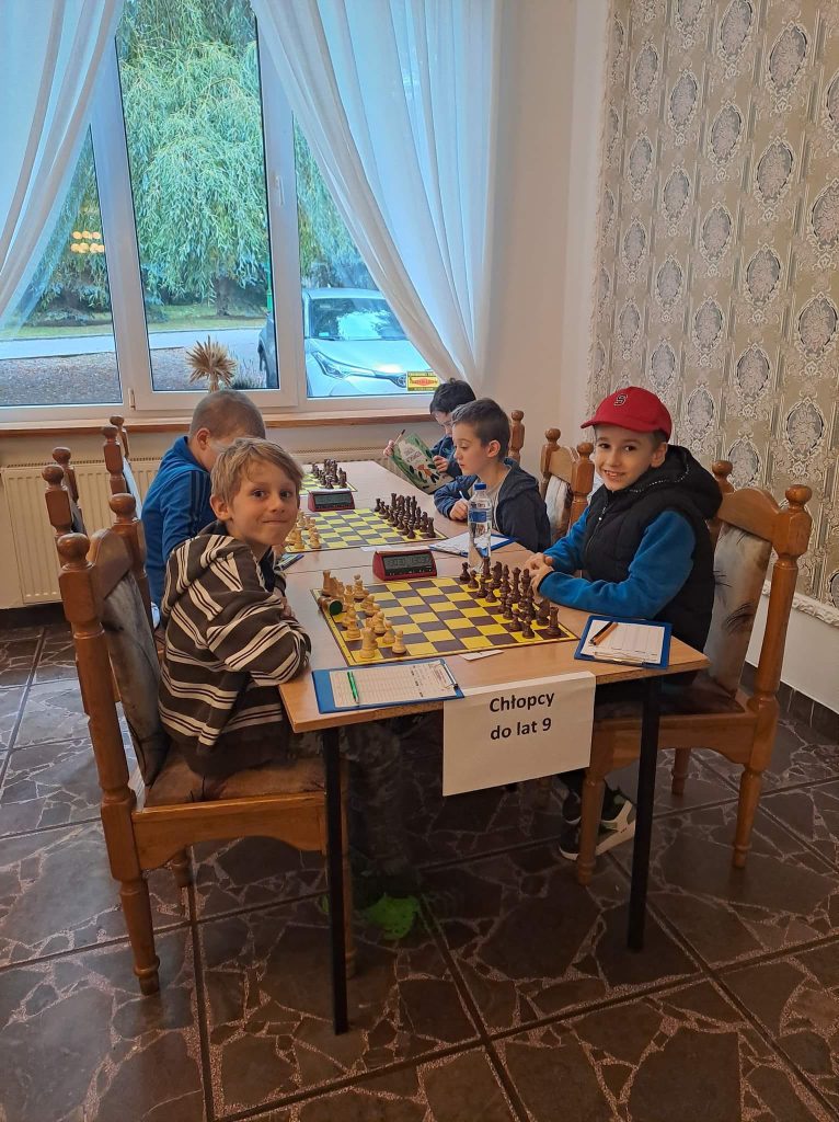 Gratulacje dla Alexander z klasy III ￼