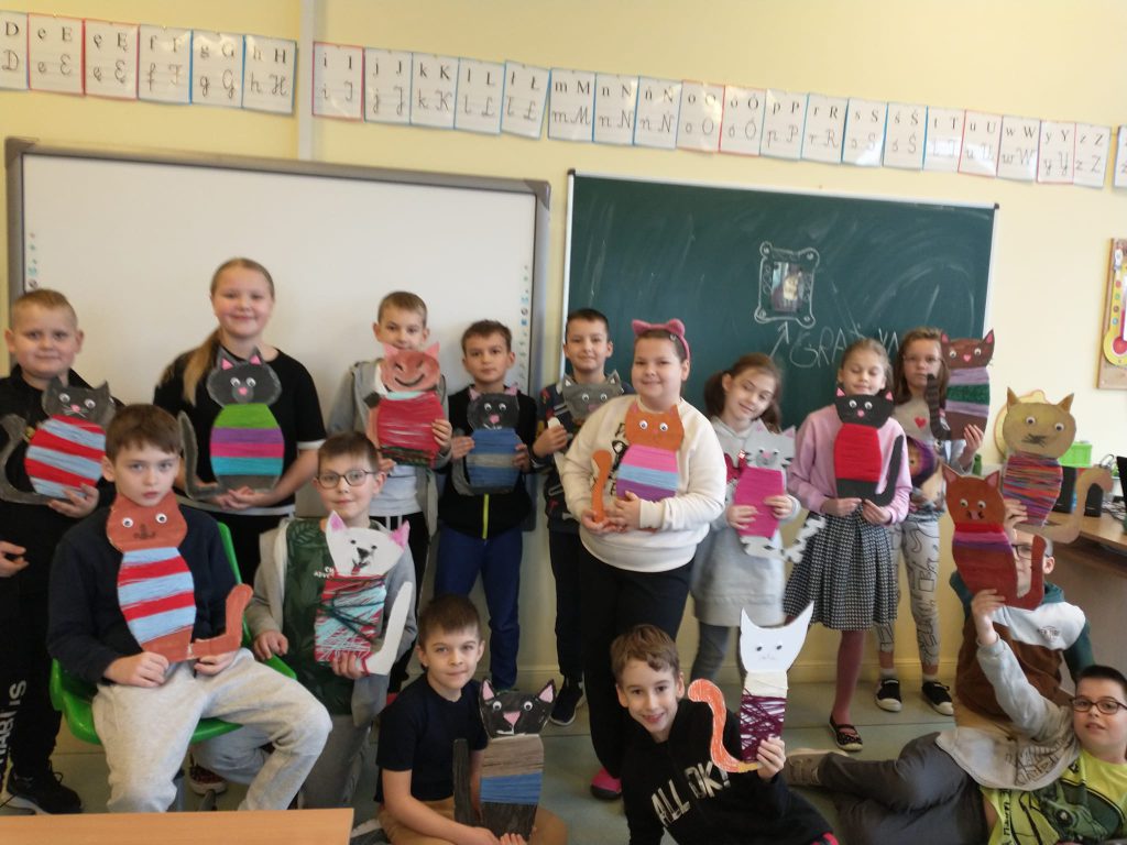 Zajęcia plastyczne w klasie III