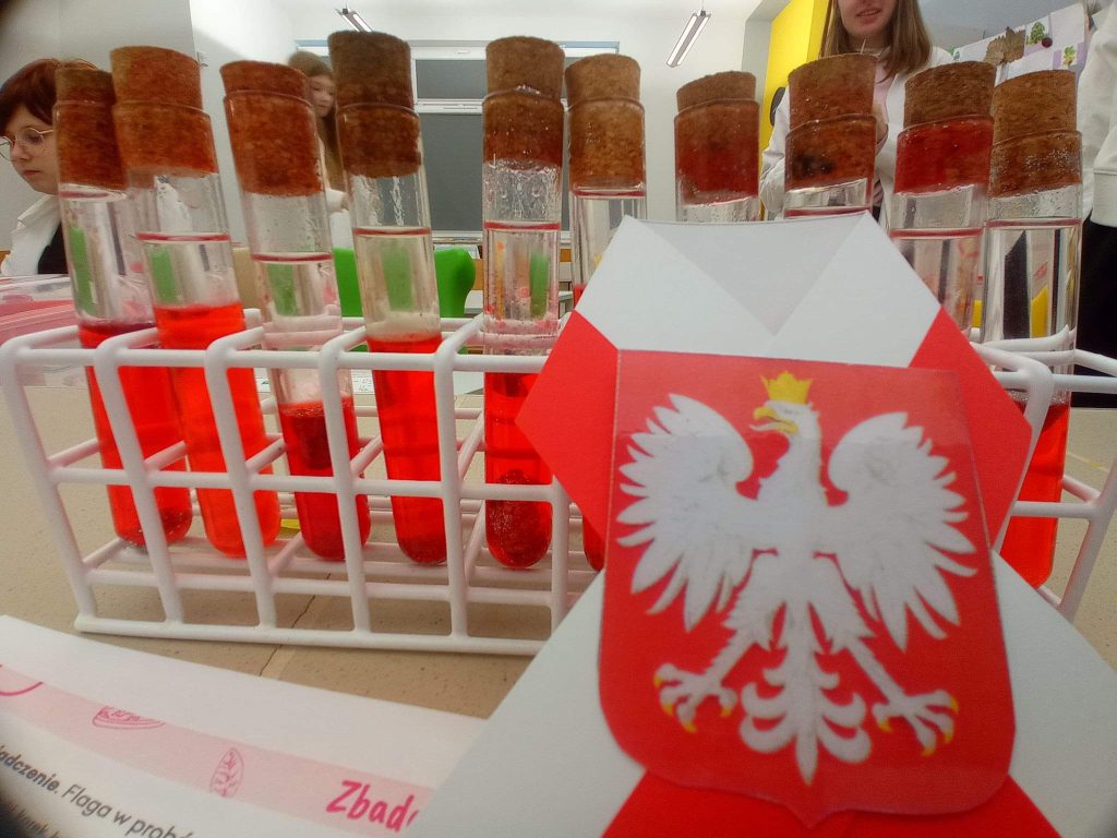 “Patriotyczne” lekcje chemii